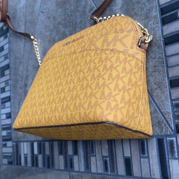 Michael Kors Jet Set Travel Medium Dome Crossbody Bag Marigold Multi - Picture 3 of 15